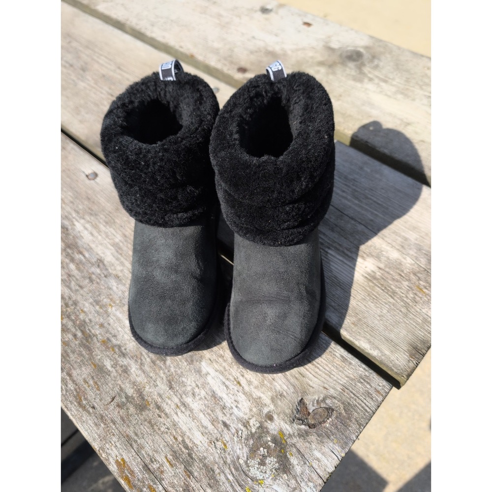 UGG Women's Mini Fluff Quilted Boots Black Sz 5 Sheepskin Suede Authentic